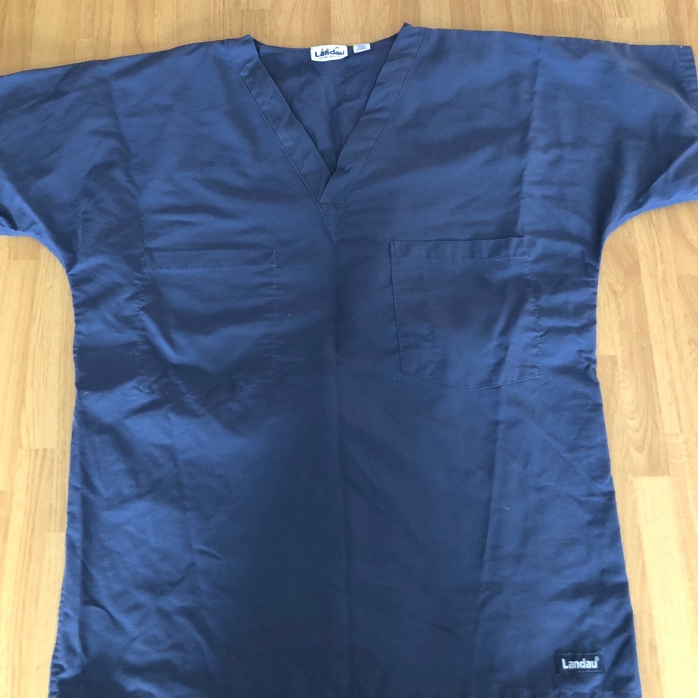 Scrub top